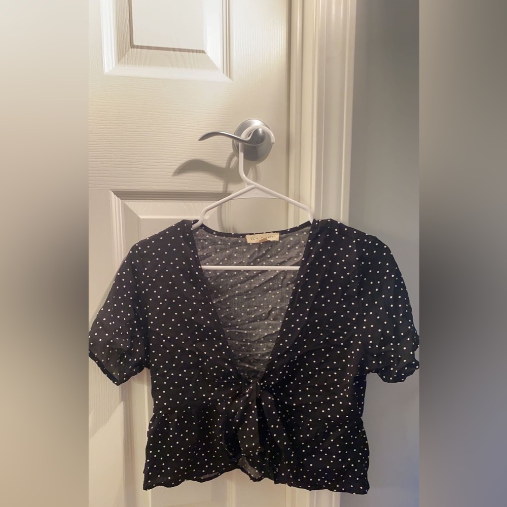 Pack sun front tie blouse